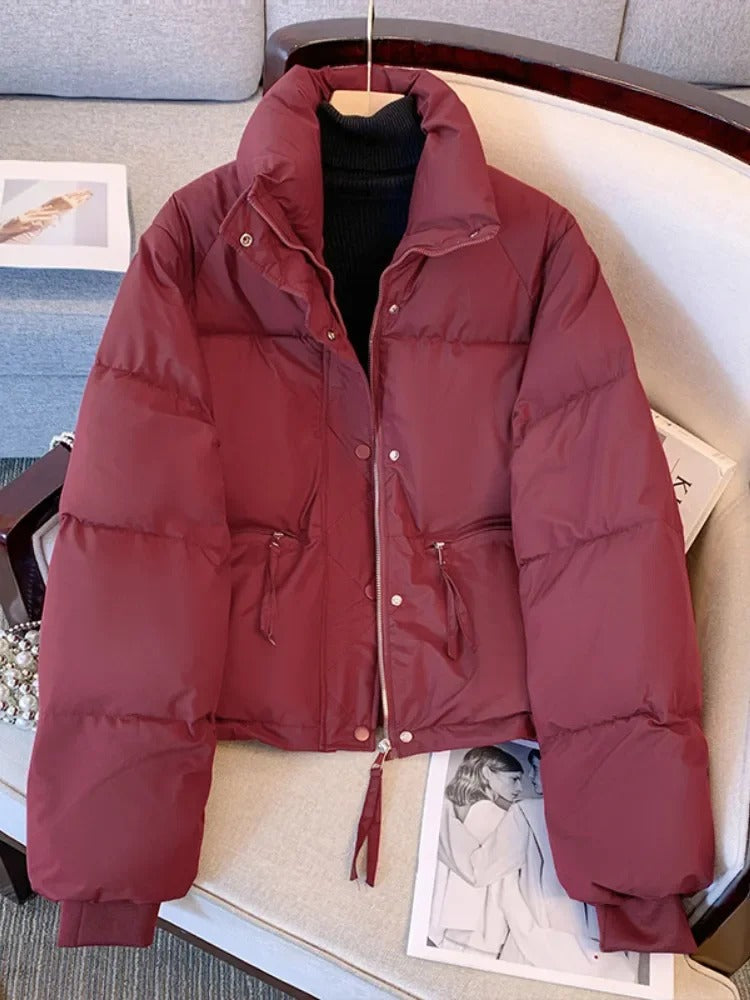 Mia – Kurze Pufferjacke mit Kapuze und verstellbarem Saum